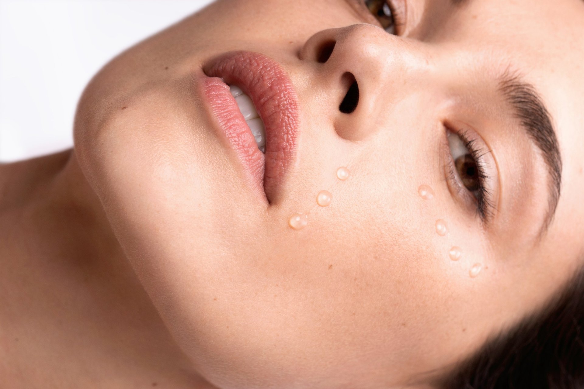 antirynkecremer-og-serummer-du-bør-tilføje-til-din-rutine